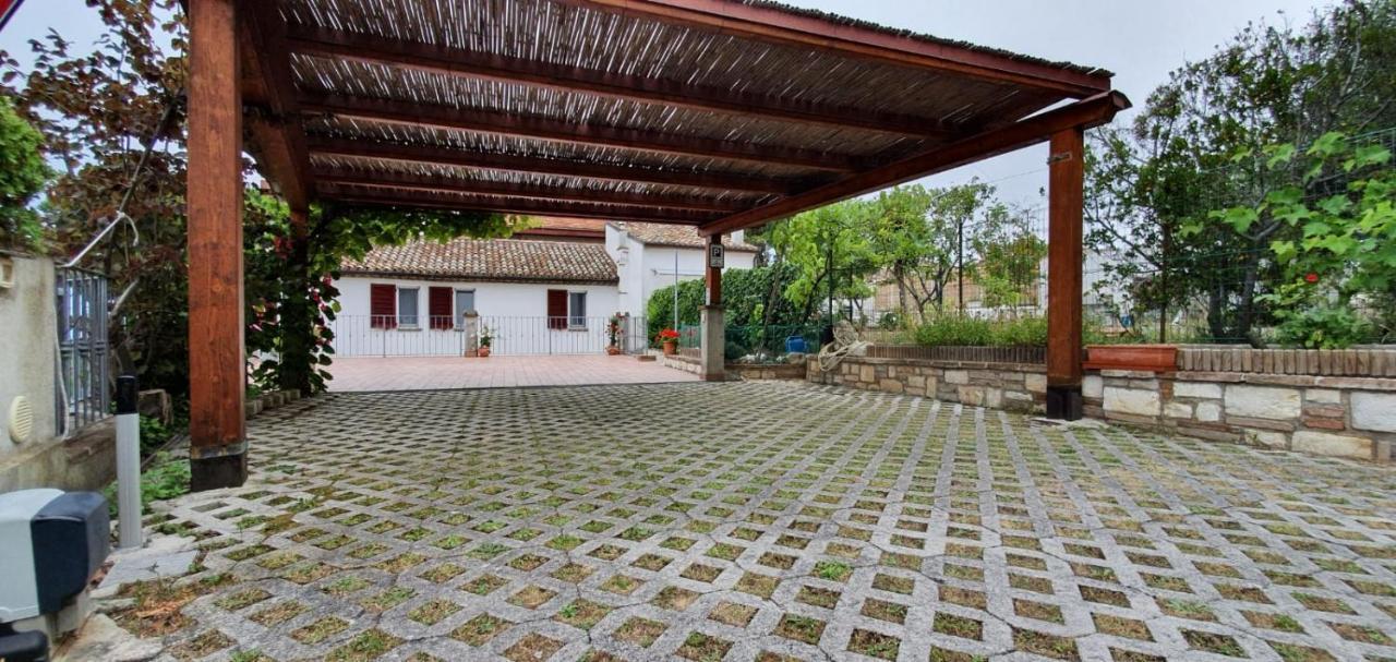 B&B Capo Le Vigne Sirolo Bagian luar foto