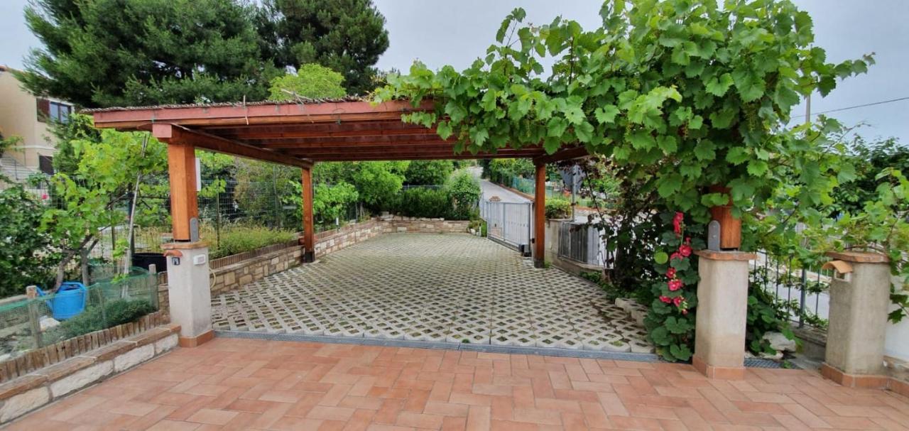 B&B Capo Le Vigne Sirolo Bagian luar foto