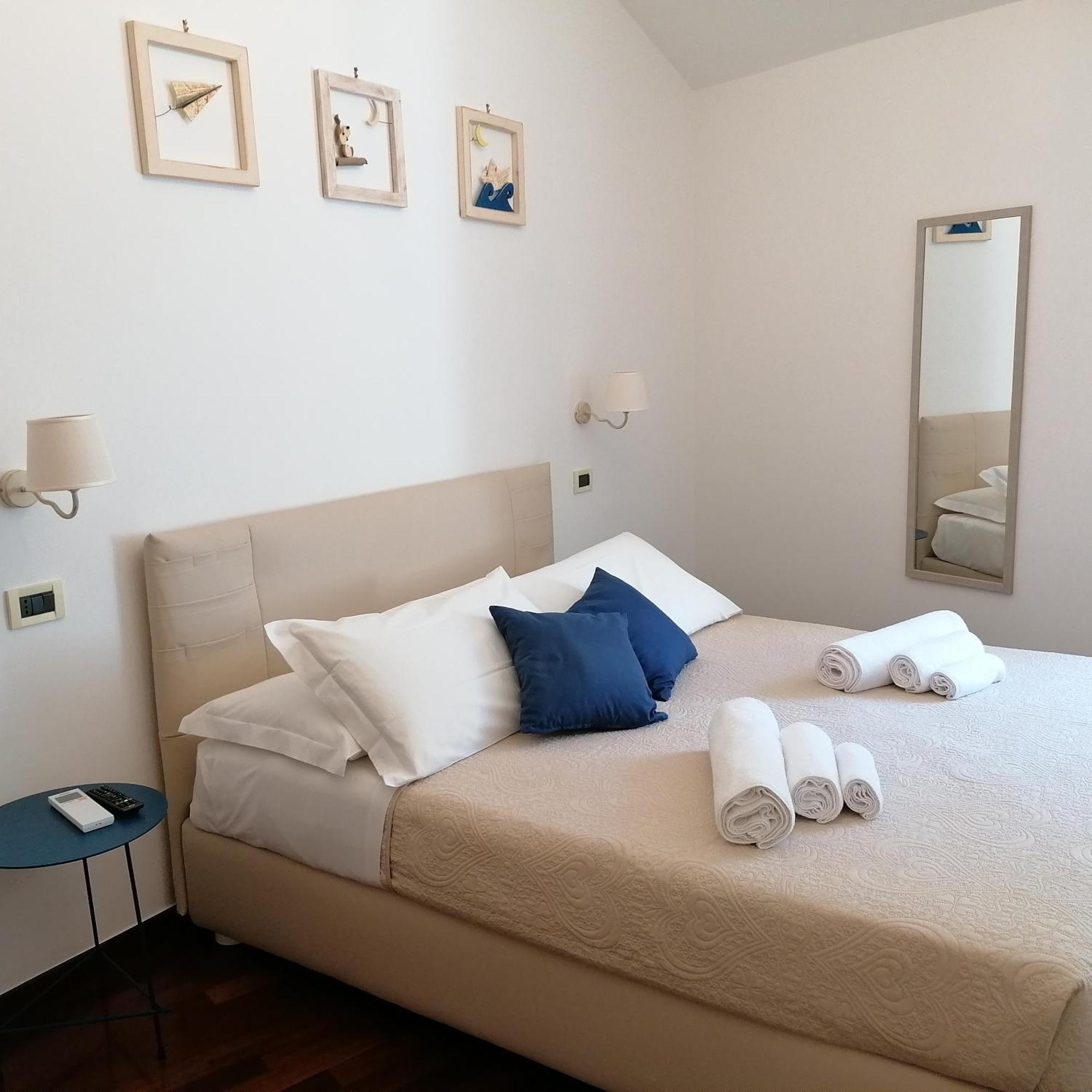 B&B Capo Le Vigne Sirolo Bagian luar foto